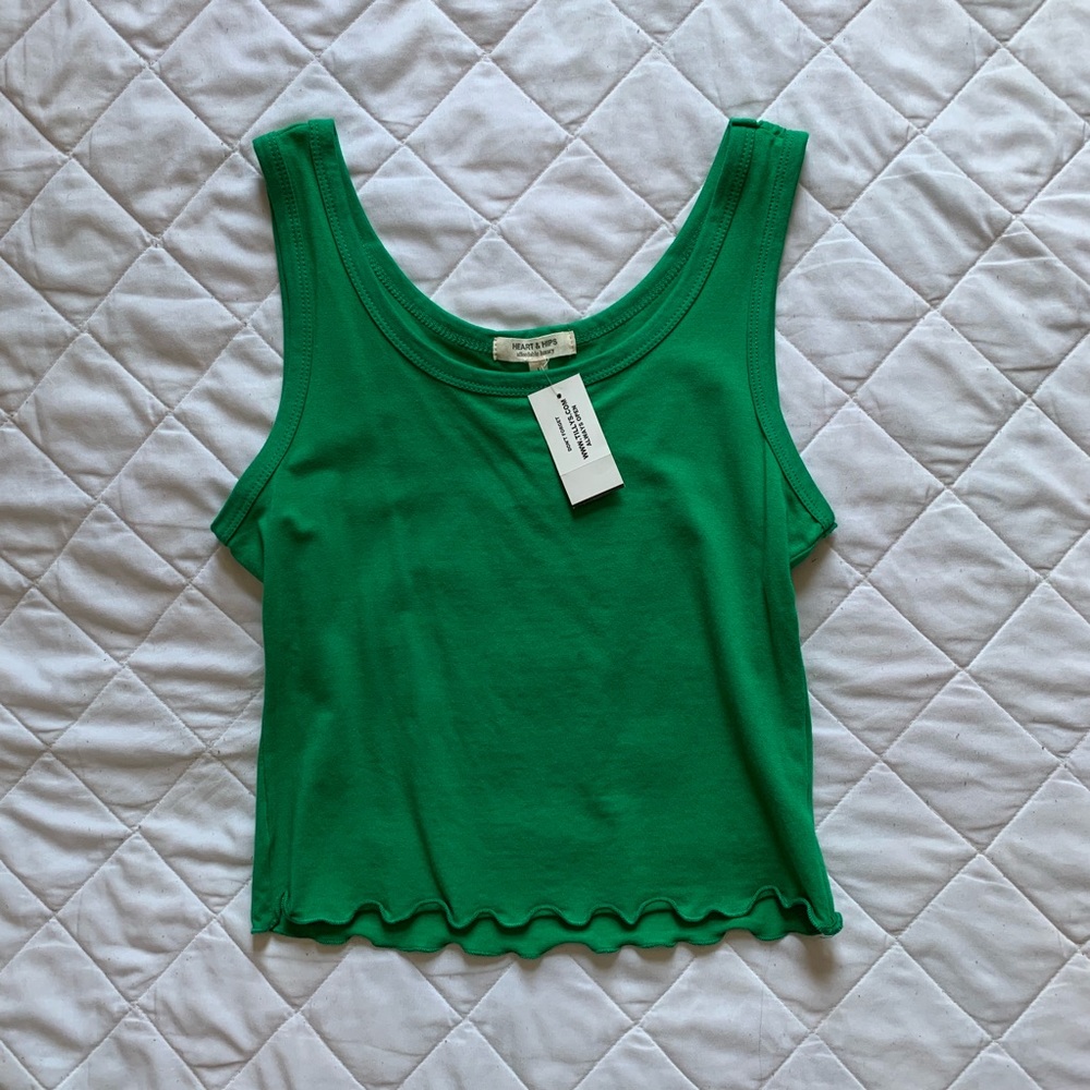 🌿NWT Crop Tank🌿